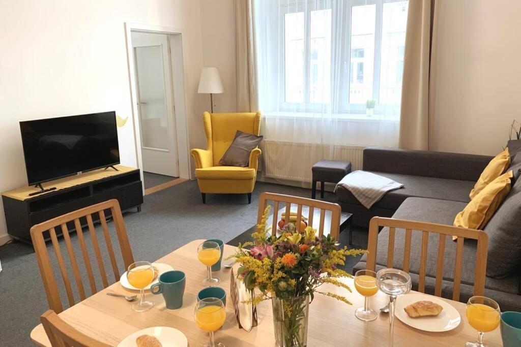 Little Tom Apartments Prag Dış mekan fotoğraf